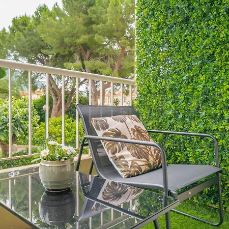 Daire Modern Apartment, Steps From Tramway