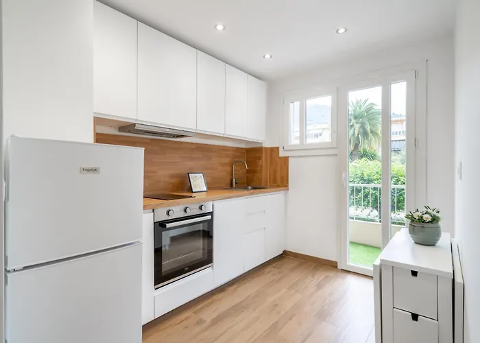 Modern Apartment, Steps From Tramway Apartman Nizza