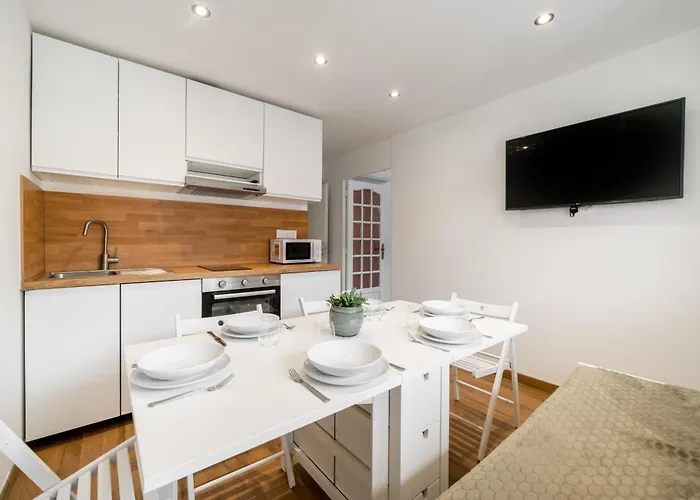 Modern Apartment, Steps From Tramway * Nice